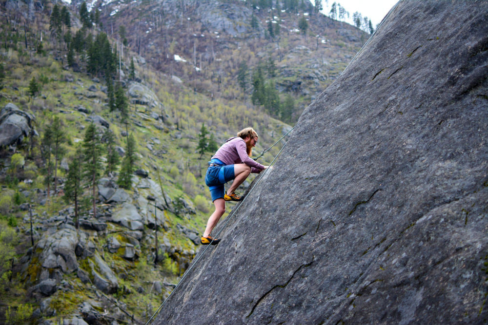 Why a Hammock is the Perfect Addition to Your Rock Climbing Gear